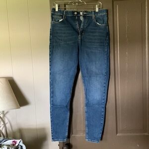 Top shop blue jeans. Hourglass fit, length 32 width 32 never worn.